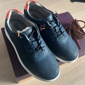 ACTIVATE BOYS SHOES SIZE 1M BLUE OPAL LACE UP JOHNSTON&MURPHY New without Tags